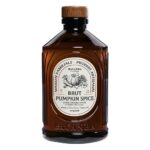 Front view of Bacanha Brut Pumpkin Spice syrup in a 400ml amber glass bottle with a wooden-style cap and illustrated cream label.